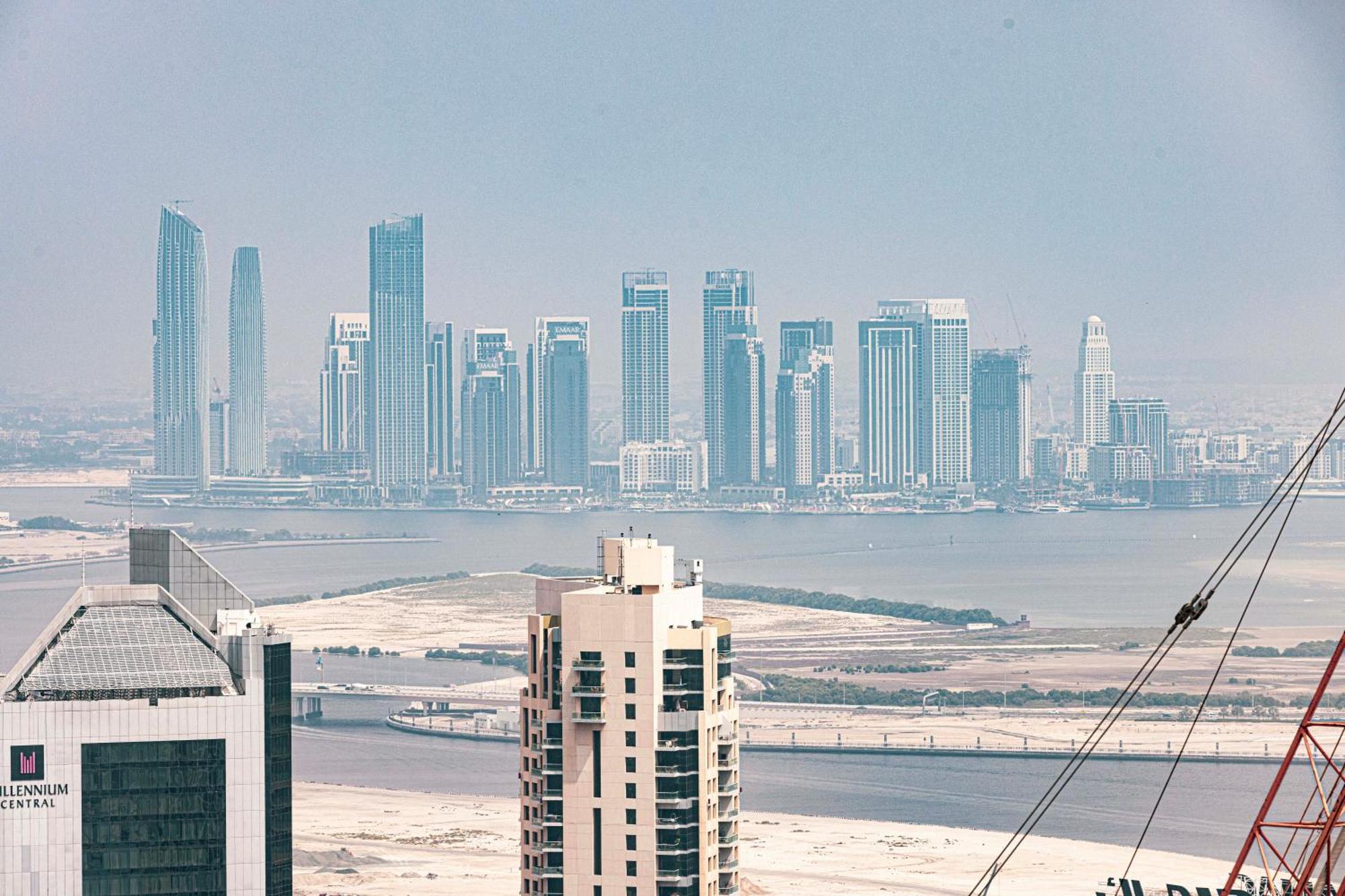 Smartstay At Burj Royale - Full Burj Khalifa View - Brand New Luxury Apartments ドバイ エクステリア 写真