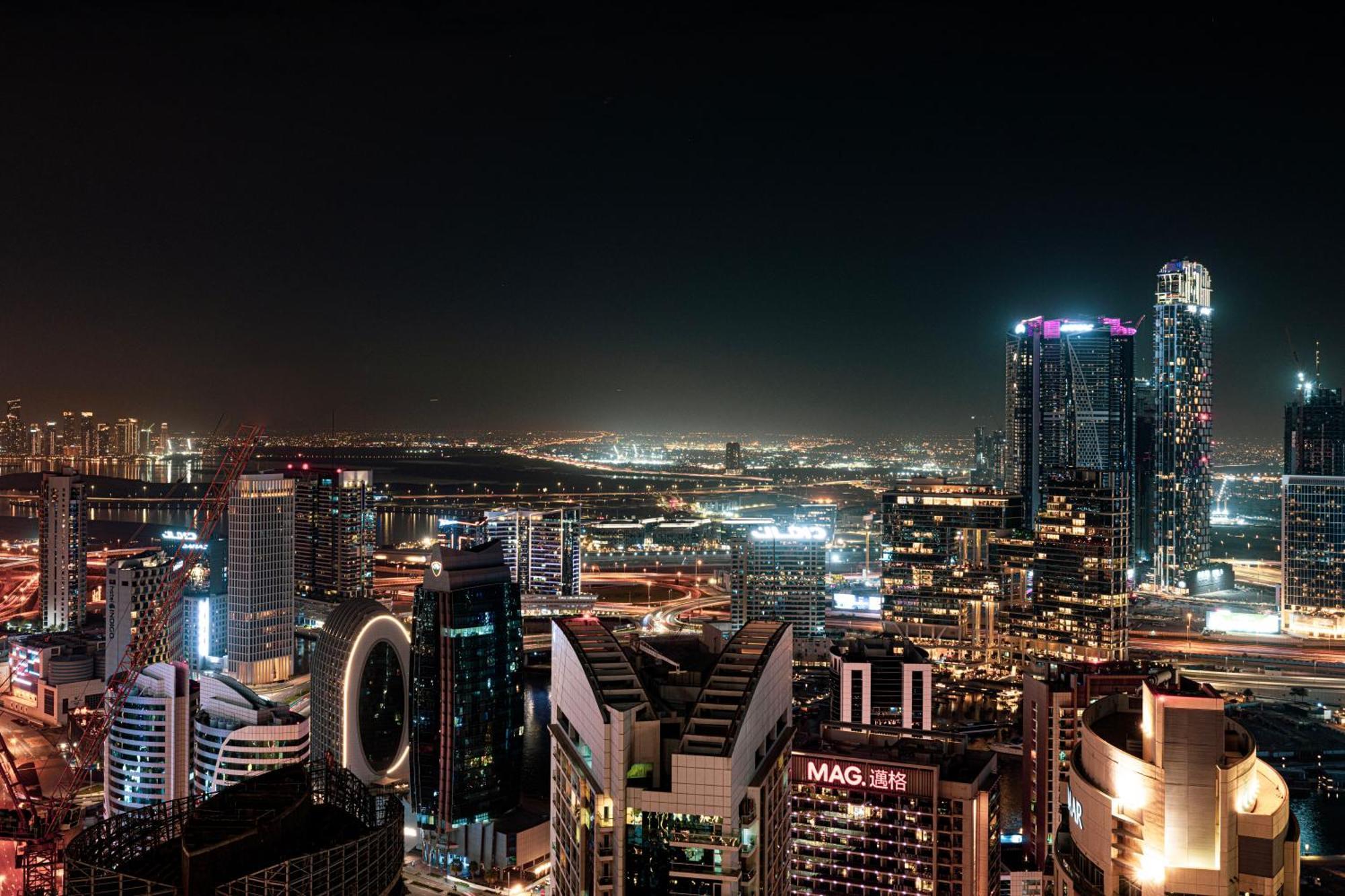 Smartstay At Burj Royale - Full Burj Khalifa View - Brand New Luxury Apartments ドバイ エクステリア 写真
