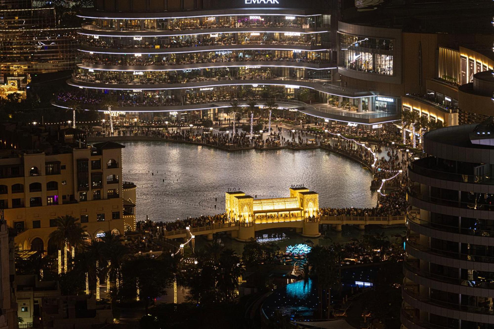 Smartstay At Burj Royale - Full Burj Khalifa View - Brand New Luxury Apartments ドバイ エクステリア 写真
