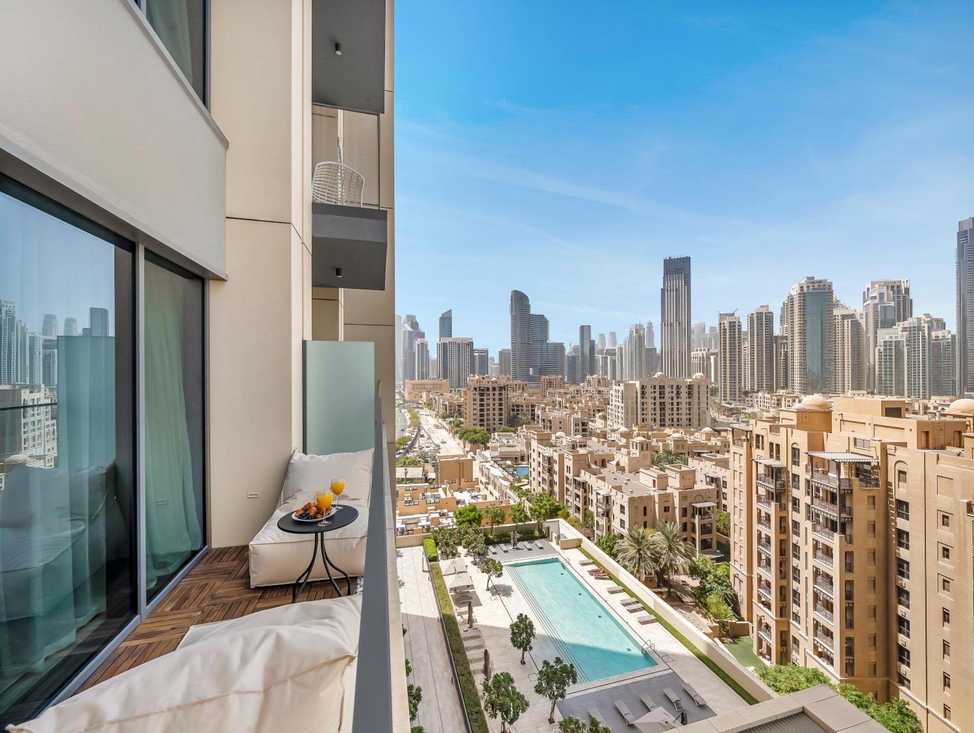 Smartstay At Burj Royale - Full Burj Khalifa View - Brand New Luxury Apartments ドバイ エクステリア 写真